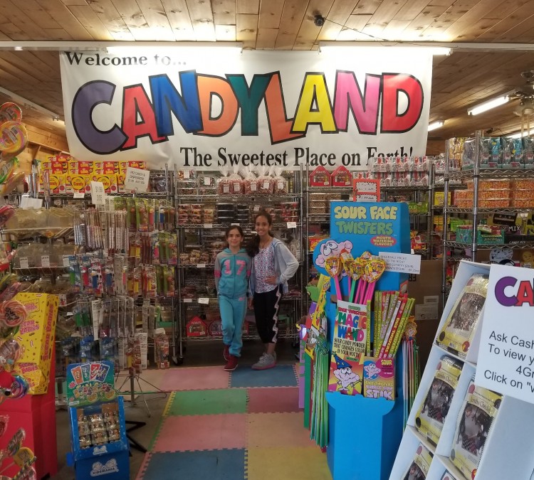 Windy Hill Candle Factory & Candyland (Port&nbspCrane,&nbspNY)